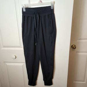 Lululemon Womens Ready to Rulu Joggers Pants Black Size 4.